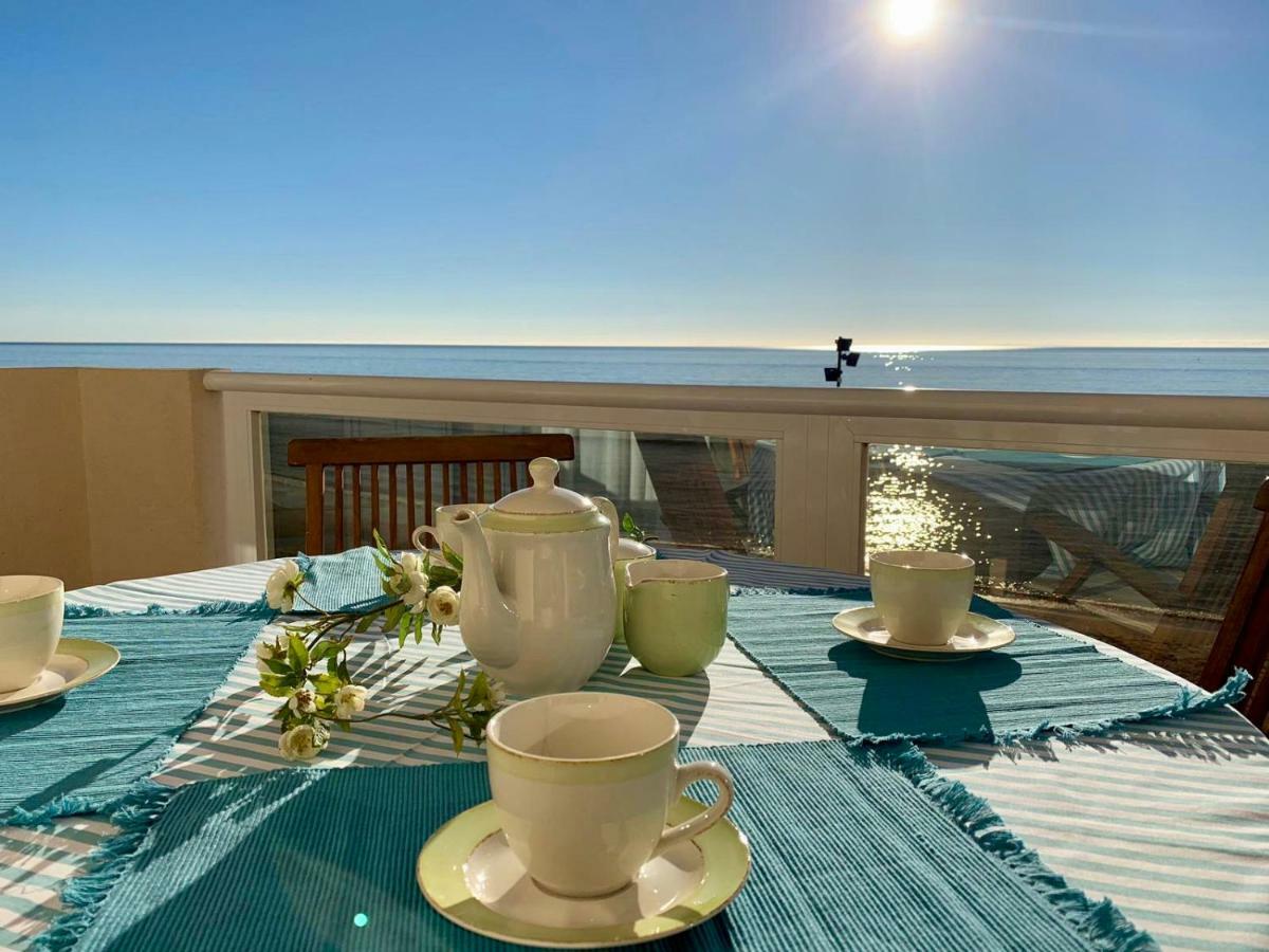 Espectacular 1ª Linea De Playa...Te Enamoraras!!! Apartment Fuengirola Ngoại thất bức ảnh