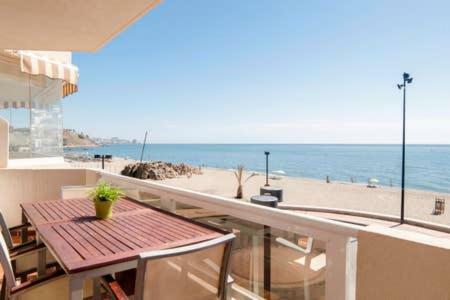 Espectacular 1ª Linea De Playa...Te Enamoraras!!! Apartment Fuengirola Ngoại thất bức ảnh